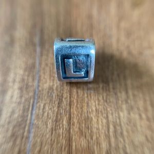 pandora L charm